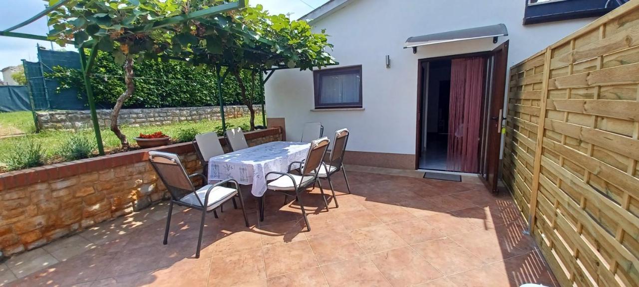Apartments Mari Novigrad  Exterior photo