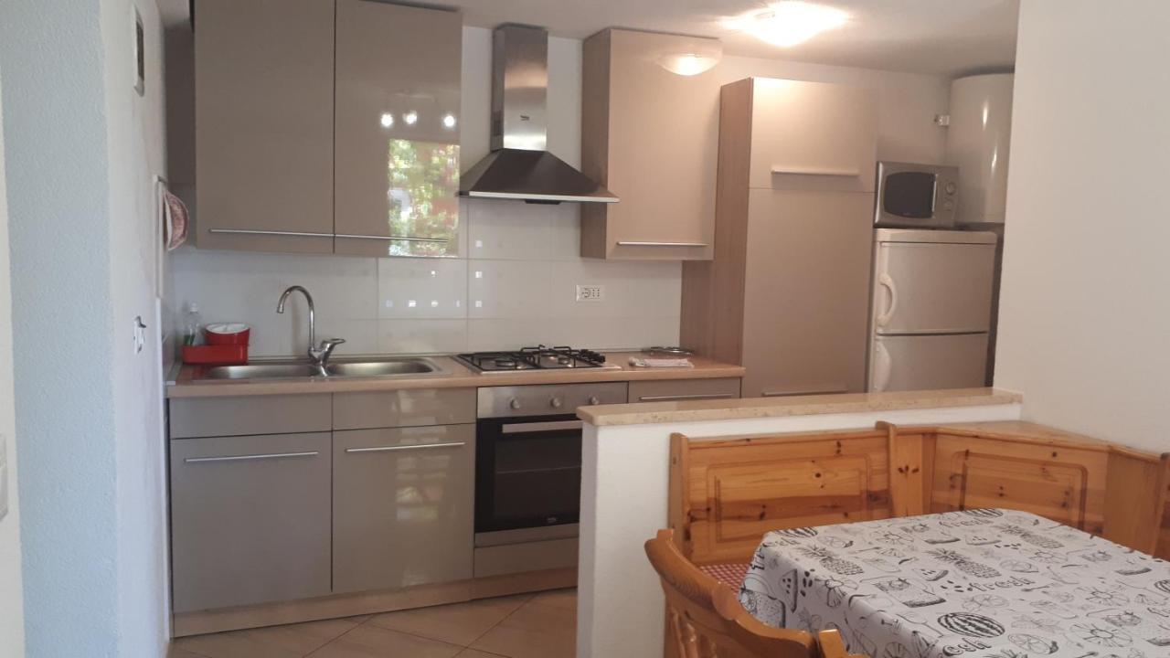 Apartments Mari Novigrad  Room photo